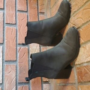 Toms Chunky Black Ankle Boots Size 6